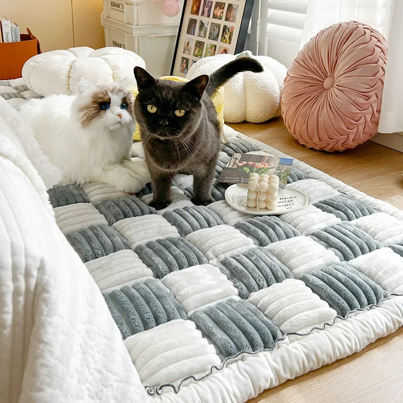 Protective Garden Couch Cover Thicken Plush Sofa Mat Anti-Slip Washable for Pets
