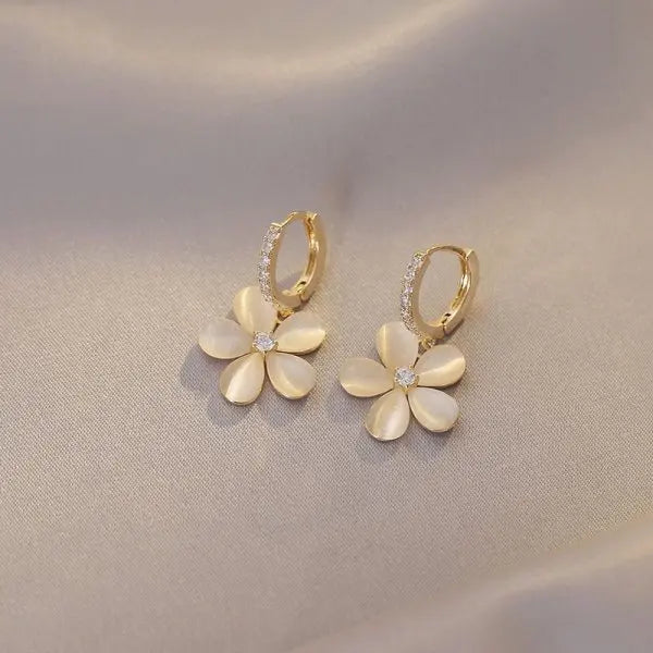 Korean Style Party Jewelry, Fall 2026 Gift Idea – Crystal Flower Earrings Pearl Drop Gold Tone