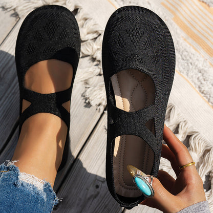 Plush cozy women's everyday flats - round-toe, fabric, casual daily wear for work and travel