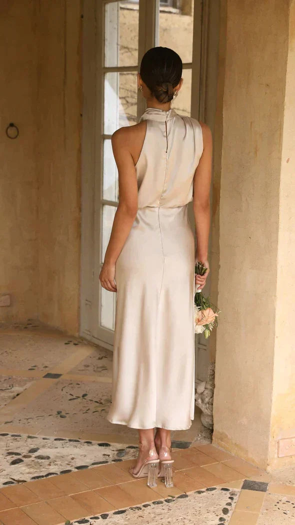 Elegant Long Sleeve Dress in Shimmering Fabric, Fluid Silhouette for Formal Events, Full-Length Long Dress for Women-2