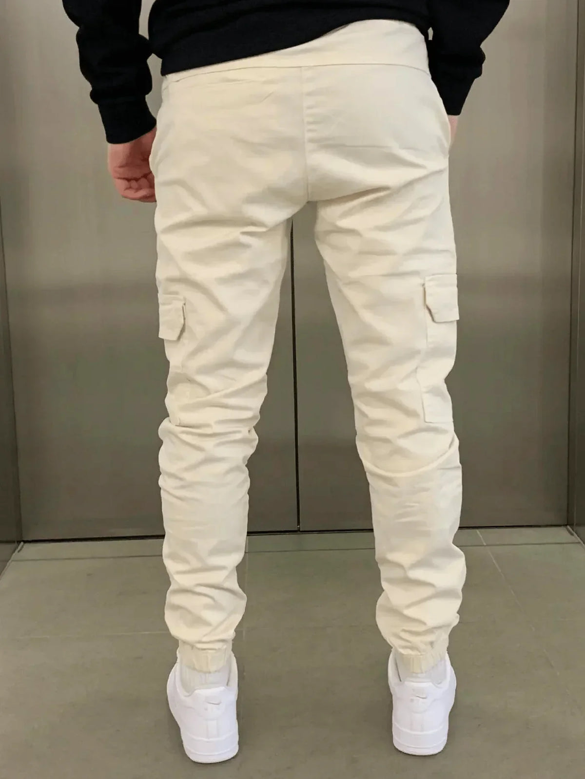 Comfortable Loose Fit Black Cargo Pants for Women with Practical Pockets and Elastic Waistband-5