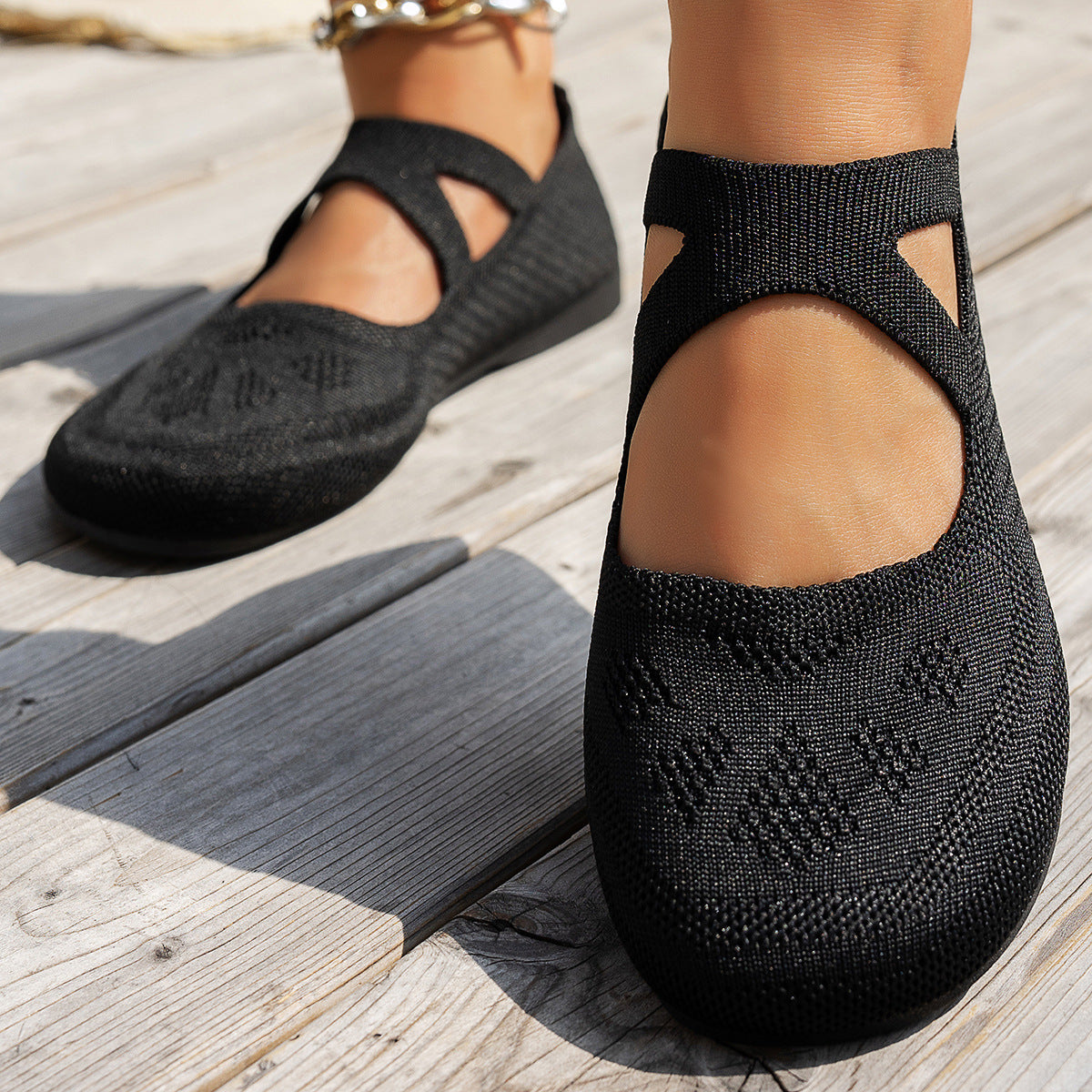 Plush cozy women's everyday flats - round-toe, fabric, casual daily wear for work and travel