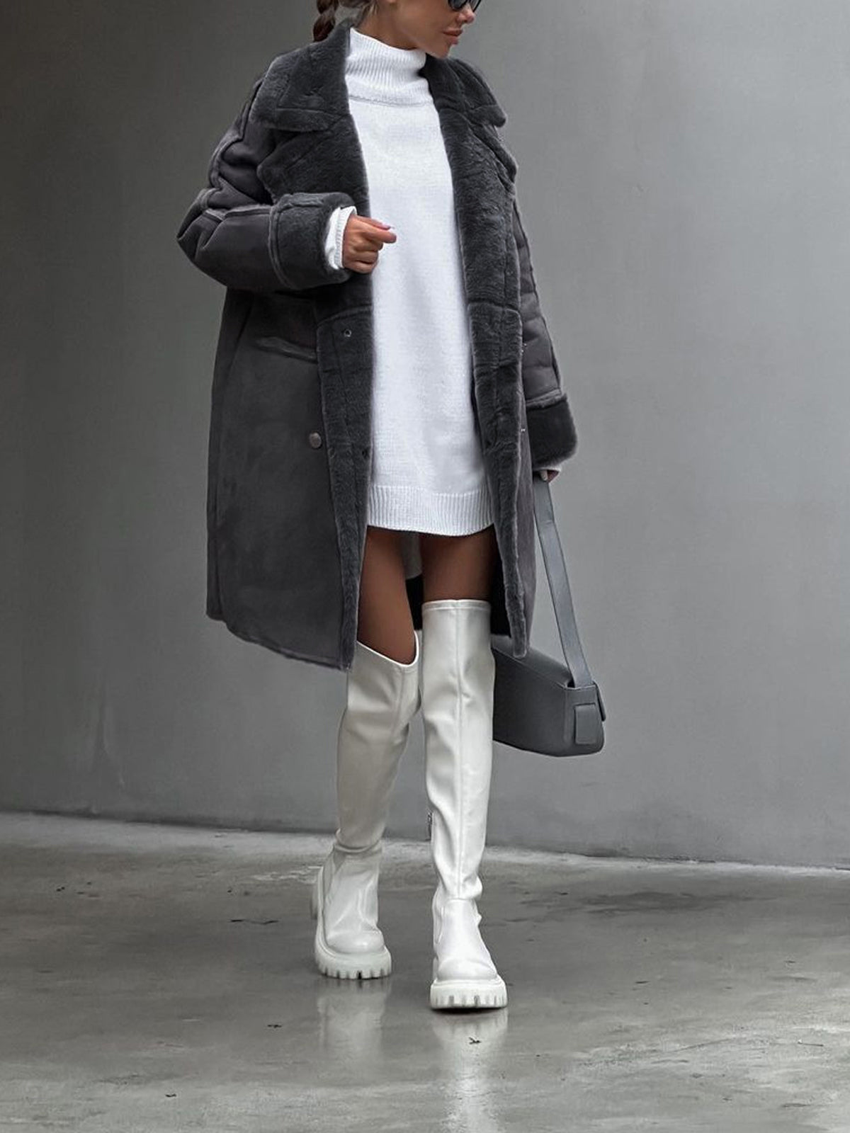 Women's Insulating Faux Fur Coat - Long Oversized, For Cold