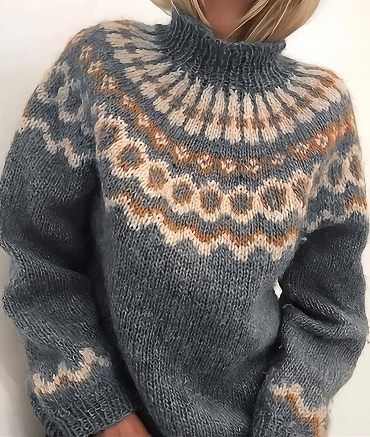 Women's Insulating Turtleneck Sweater - Cozy Wool Winter