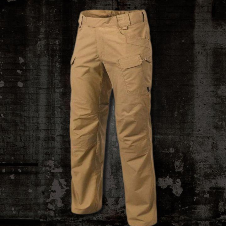Durable men's waterproof hiking pants – ergonomic design, breathable fabric, for outdoor adventures 4