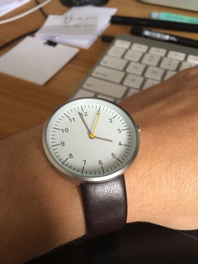 Watch Quartz With Yellow Second Hand Minimalist 40mm