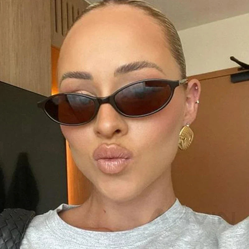 Leichte Damen Sonnenbrille – ovales Design, hochwertiger Kunststoff, für den Sommer 2