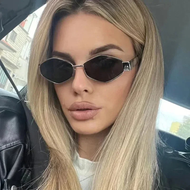 Leichte Damen Sonnenbrille – polygonales Design, metallischer Rahmen, für den Alltag 2