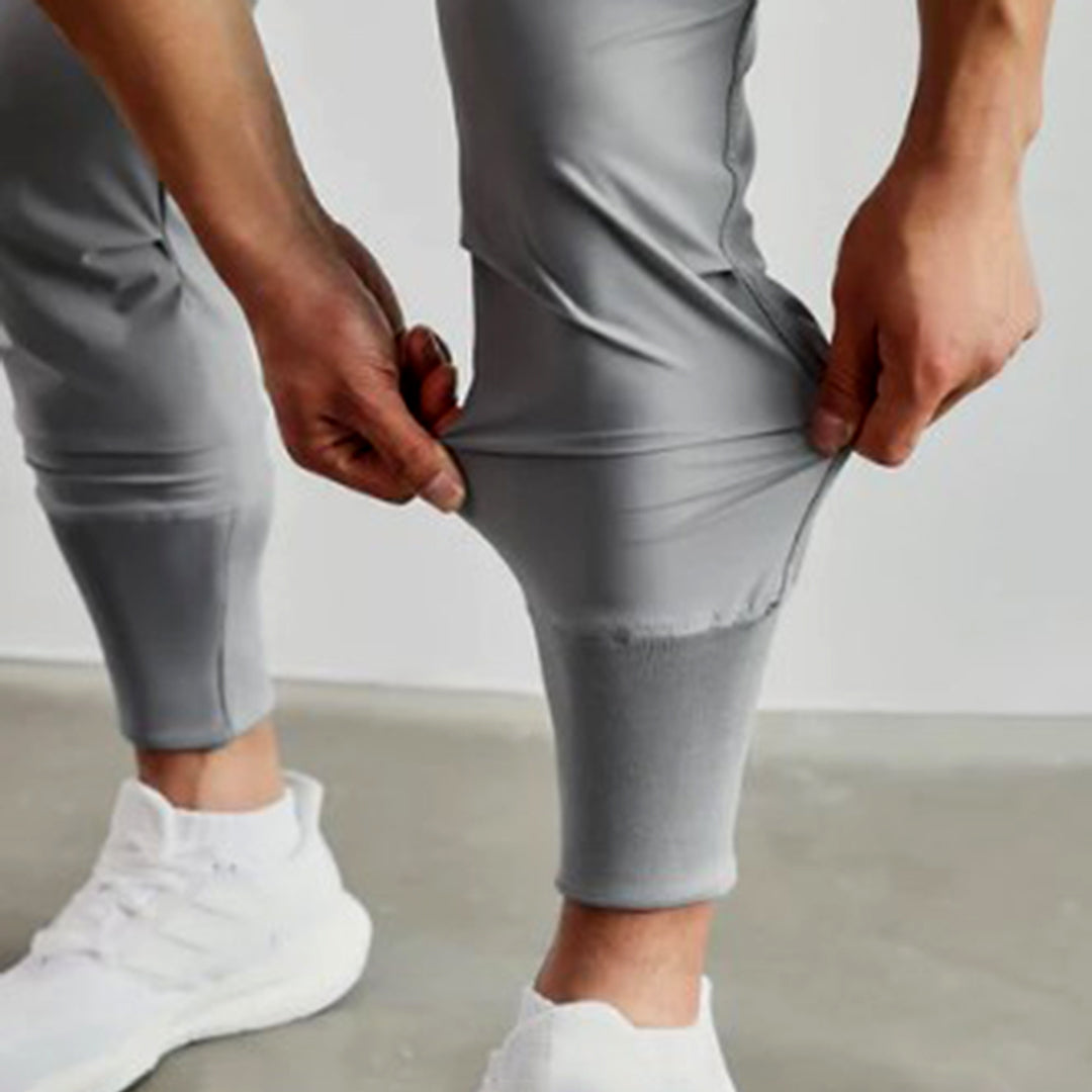 Lightweight men's jogger pants – sleek fit, breathable fabric, for casual outings 6