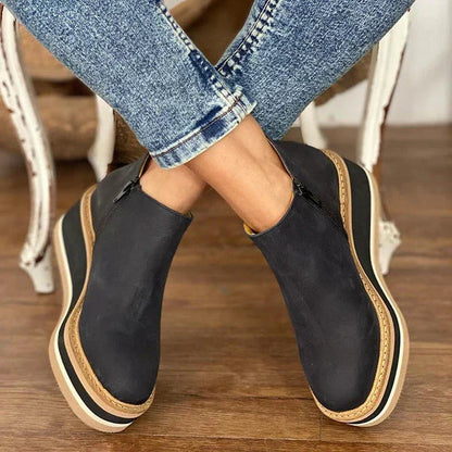 Variant image for Luxurious Women's Leather Boots with Medium-High Heel for All-Day Comfort and Classic Style-1