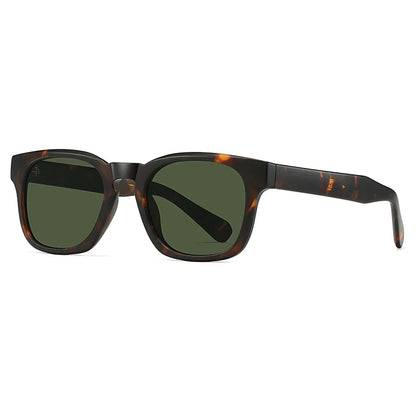 UV400 gradient lenses, vintage style, travel and beach – Retro square unisex sunglasses