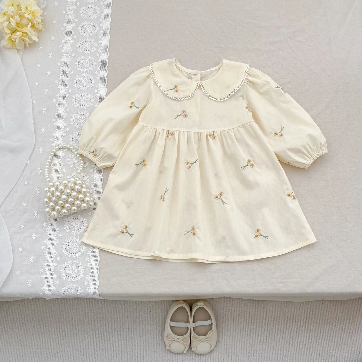 Plush, classic girls' dress - embroidered floral, Peter Pan collar, puff sleeves, cotton, for spring outings
