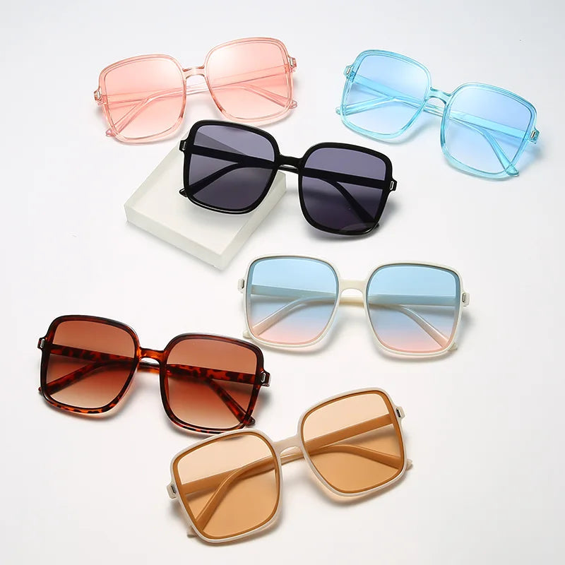 Wayfarer Vintage Sunglasses 2025 Women Fashion Shades Retro Eyewear for Outdoor Style