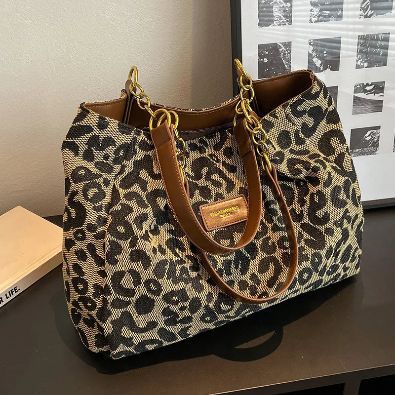 Leopard Print Tote Bag Large Capacity Regular Handbag With Spacious Interior Fall 2026 Trend Gift Idea