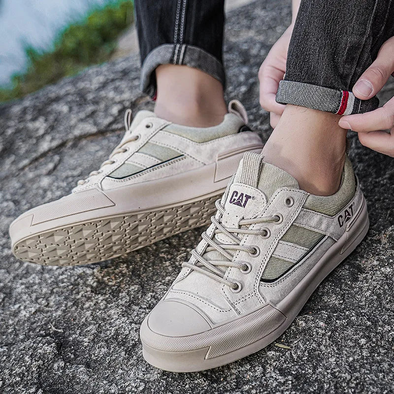 Sturdy men's outdoor sneakers - anti-slip wear-resistant fabric upper, for hiking and casual everyday
