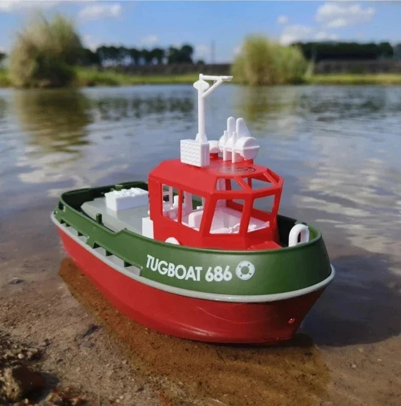 Powerful Dual Motor RC Tugboat Model - 1:72 Motor-Driven Remote Control Boat for Boys, Cordless Fun