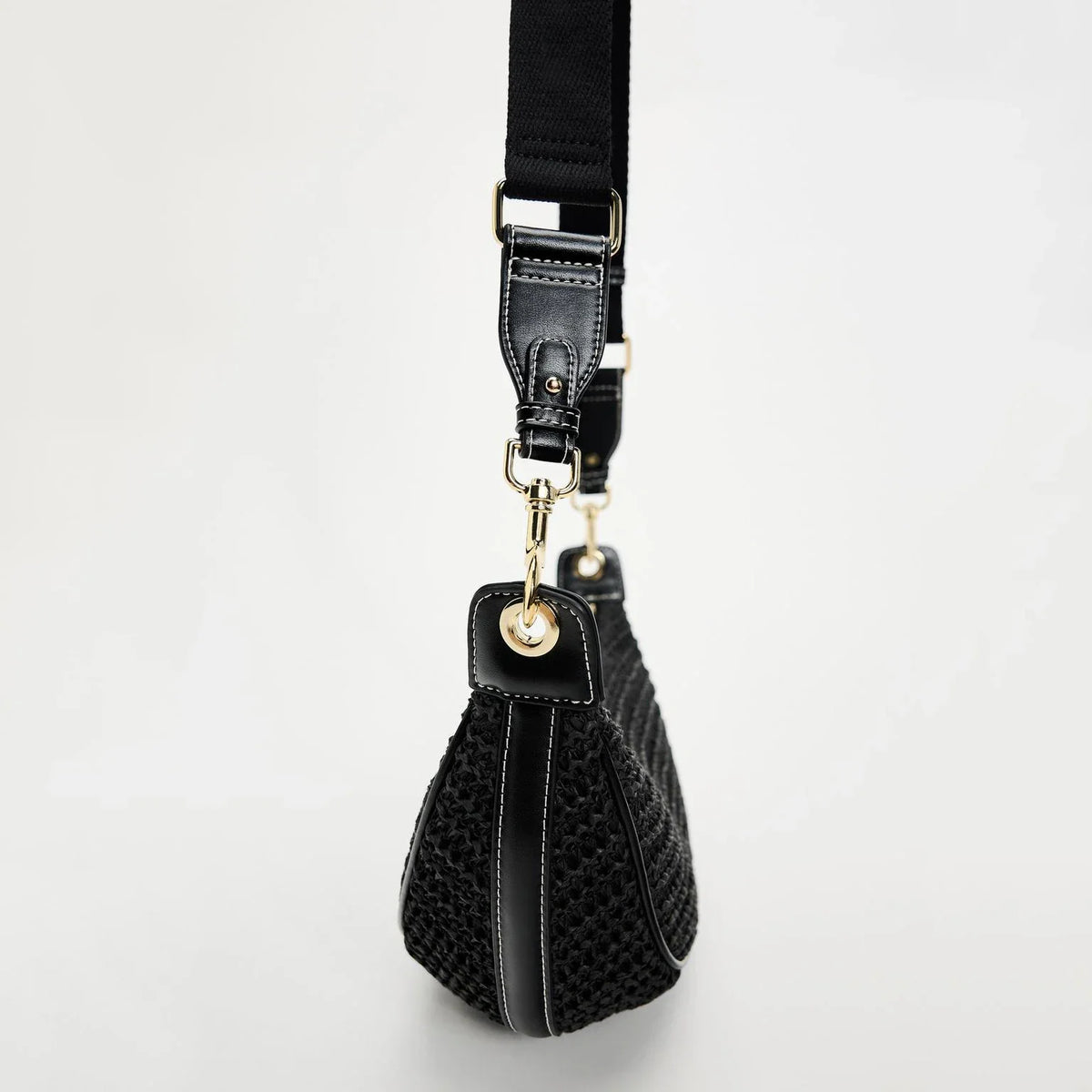 hobo style, crossbody, for beach & summer – Light women's woven straw shoulder bag
