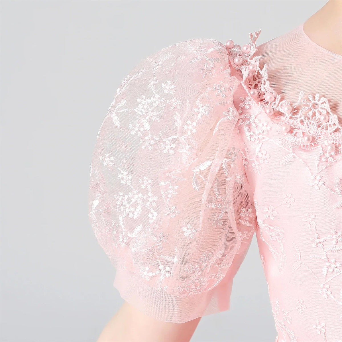 Plush Girls' Dress - Flowy Princess-Cut Lace-Embroidery, Polyester, Wedding Party