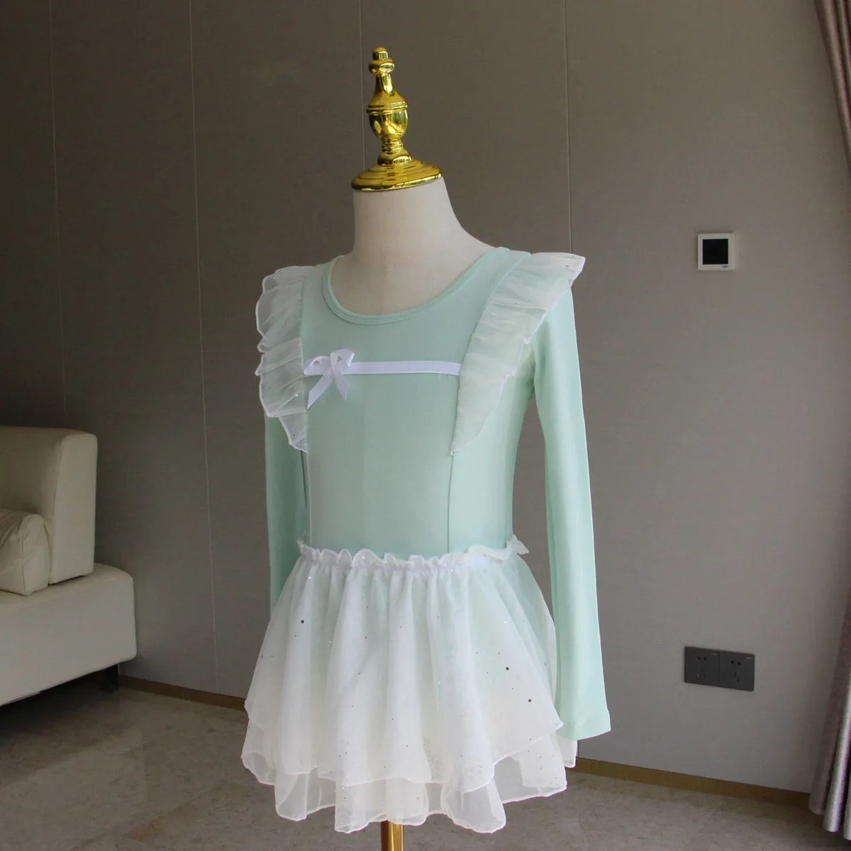 Light girls ballet leotard set - puff-sleeve top, tulle tutu skirt, polyester, for dance class