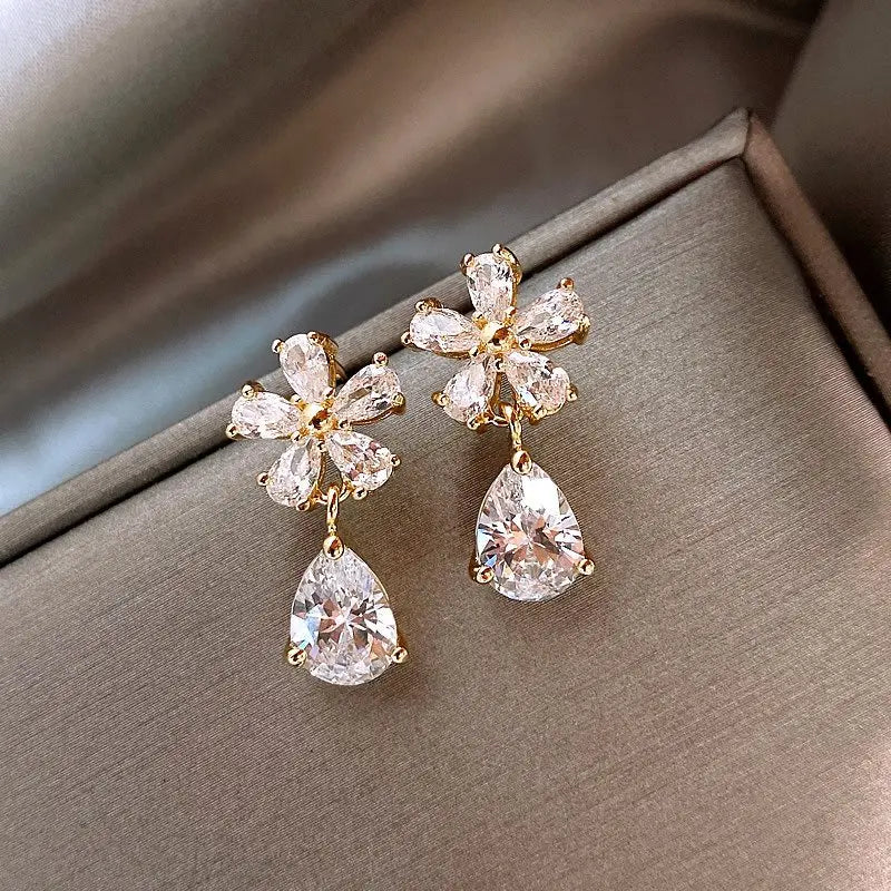 Korean Style Party Jewelry, Fall 2026 Gift Idea – Crystal Flower Earrings Pearl Drop Gold Tone