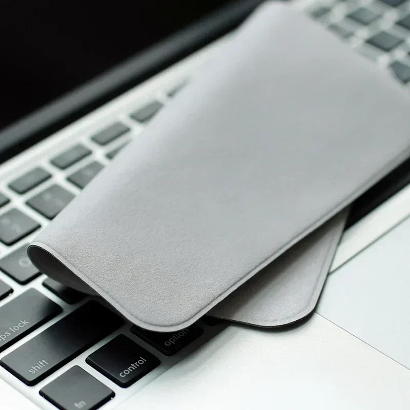 Polishing Microfiber Cloth for Phone's and Laptops - Safe Cleaning Wipes