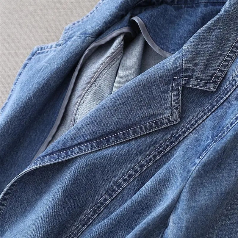 Women's Denim Blazer with Notched Lapel and Button Closure, Structured Cut for Casual and Semi-Formal Wear-4