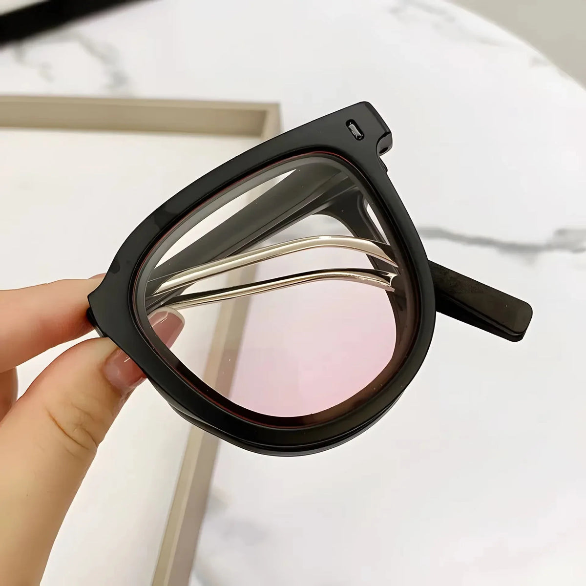 Foldable Sunglasses Travel-Friendly Travel Eyewear Summer 2026 UV Protection Essential