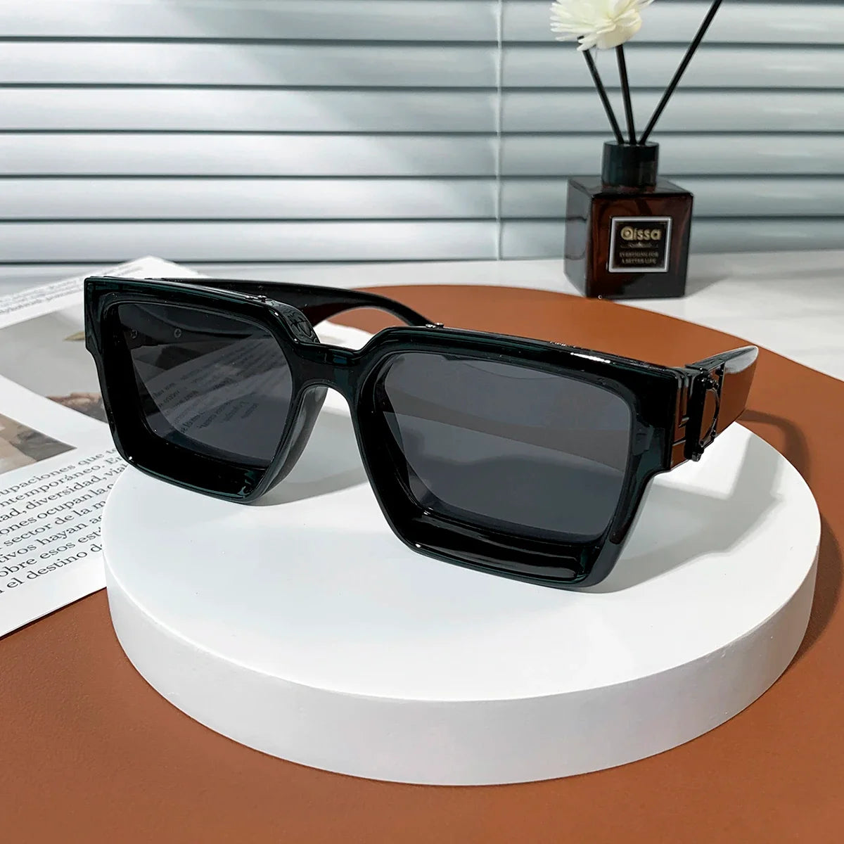 Sunglasses Black Retro Square Shades Deluxe Fashion Eyewear Fall 2026 Trend Gift Idea