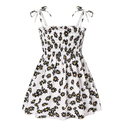 Plush girls' sundress - smocked bodice, daisy print, polyester, for casual summer outings