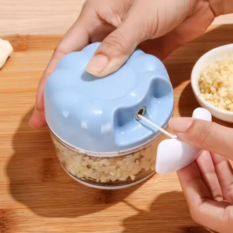 1pc Blue/Pink Hand-Operated Garlic Masher - Kitchen Gadget for Simple Mashing and Minced Garlic