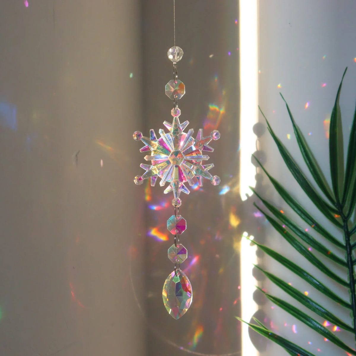 Colorful 4PCS Snowflake Crystal Sun Catcher - Christmas Tree Decoration, Rainbow Window Pendant
