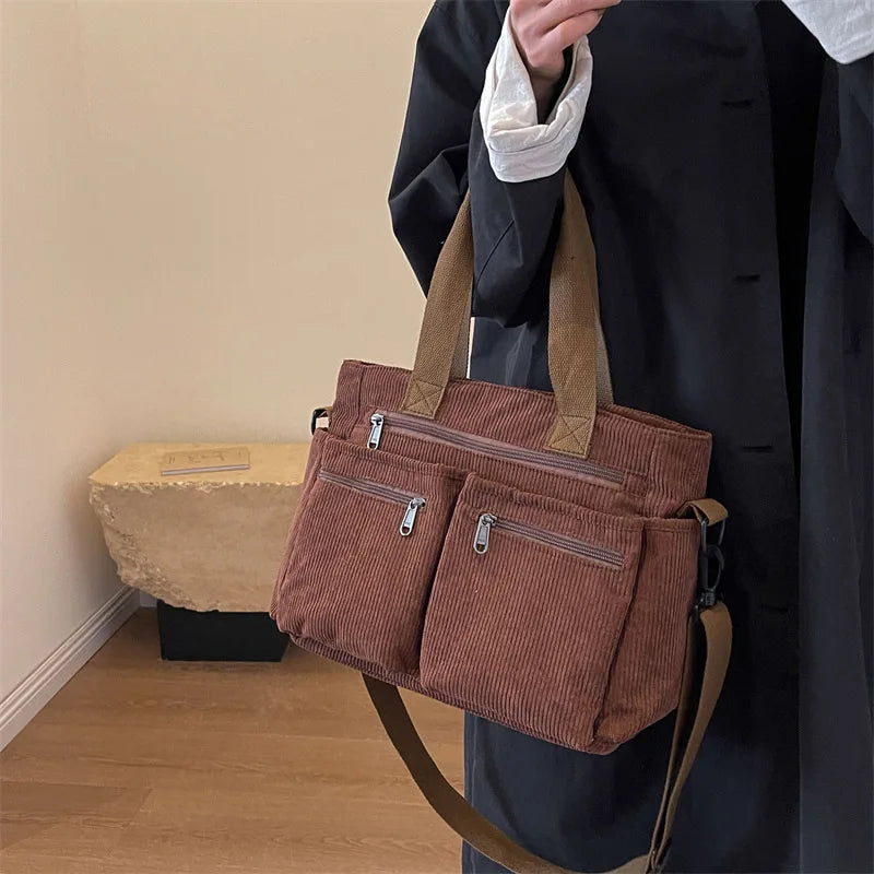 multi-pocket, casual commuter tote, oversized – Relaxed women's corduroy messenger bag