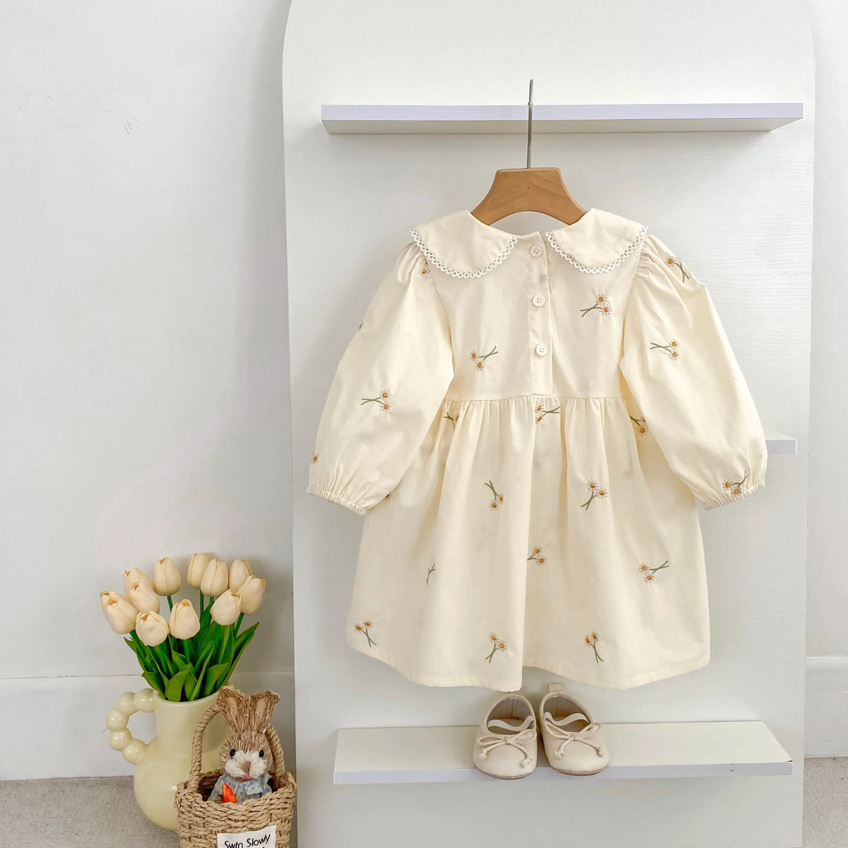 Plush, classic girls' dress - Peter Pan collar, cotton, floral embroidery, mid-calf length for spring