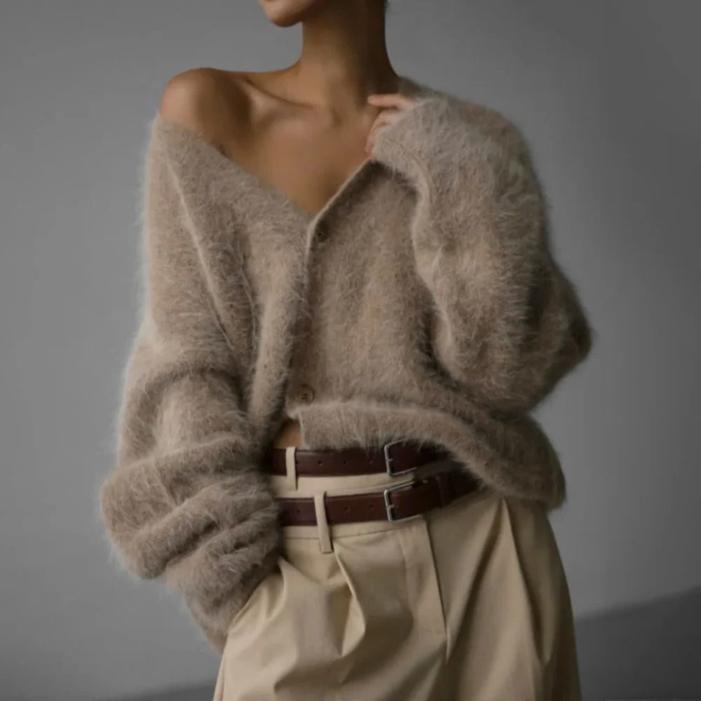 Cashmere Sweater Ultra Plush Deluxe Knitwear for Fall 2026 Regular Warmth and Style