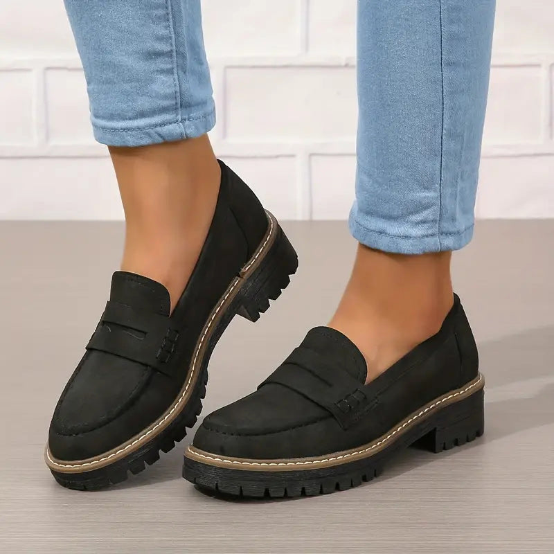 Thick Platform Moccasins for Women with 4.5 cm Padded Sole, Slip-On Design, Comfortable and Supportive Moccasin Slippers-1